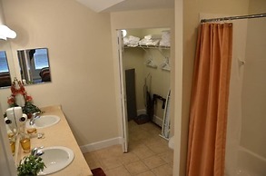 Lucaya 3 Bedroom 2 Bath First Floor Townhome