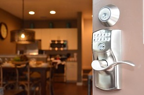 Nov Special at Lucaya 3 Beds 2 Bath ID: 61205