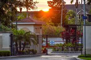 Lucaya 3 Bedrooms 2 Bathrooms Townhome With Free Wifi