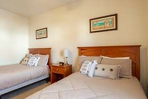 Lucaya 3 Bedroom 2 Bath Townhome With Zero Entry Resort Pool