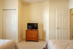 Lucaya 3 Bedroom 2 Bath Townhome With Zero Entry Resort Pool