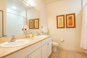 Lucaya 3 Bedroom 2 Bath Townhome With Zero Entry Resort Pool