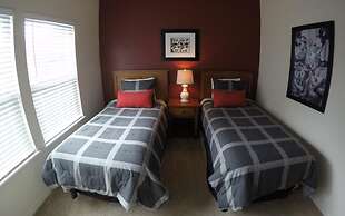 Lucaya 4 Bedrooms 4 Baths Townhome, Spacious Living Room