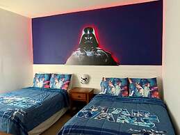 Lucaya 4 Bedrooms 3 Baths Townhome With Starwars Bedroom!