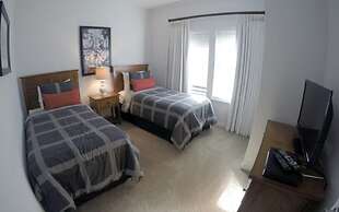 December Special Lucaya 4 Bed 3 Bath Id:236904
