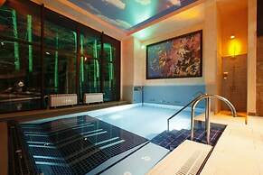 Maxi Park Hotel & Spa