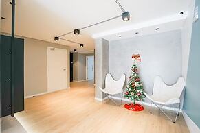 ZEE Studios a 200m da beira-mar norte