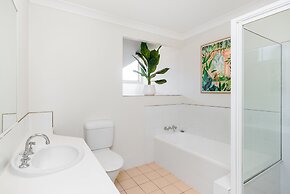 Bayside Court Apartments