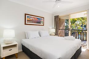 Bayside Court Apartments