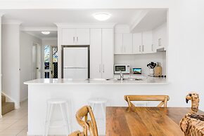 Bayside Court Apartments