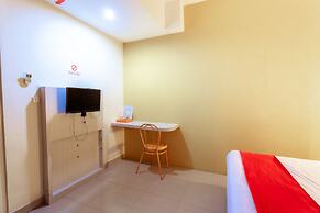 Pratisarawirya Guesthouse by ecommerceloka