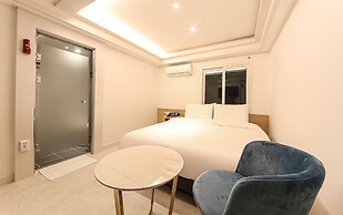 Busan Seomyeon Business Hotel J7