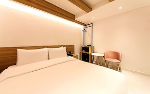 Busan Seomyeon Business Hotel J7