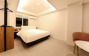 Busan Seomyeon Business Hotel J7