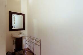 Hotel Mahkota Plengkung