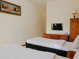 Hotel Mahkota Plengkung