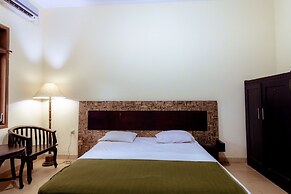 Hotel Mahkota Plengkung