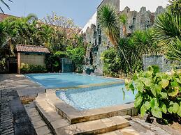 Hotel Mahkota Plengkung