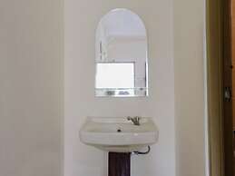 Hotel Mahkota Plengkung