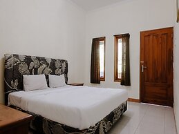 Hotel Mahkota Plengkung