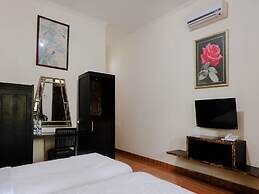 Hotel Mahkota Plengkung