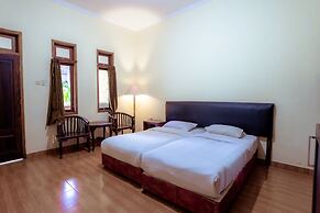 Hotel Mahkota Plengkung