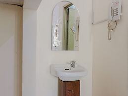 Hotel Mahkota Plengkung