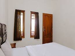 Hotel Mahkota Plengkung