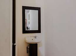 Hotel Mahkota Plengkung