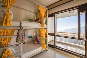 goSTOPS Mussoorie Picture Palace - Hostel