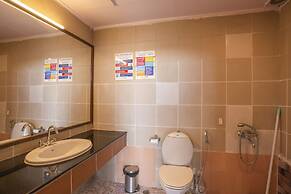 goSTOPS Mussoorie Picture Palace - Hostel