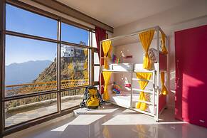 goSTOPS Mussoorie Picture Palace - Hostel