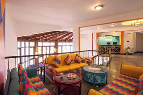 goSTOPS Mussoorie, Picture Palace