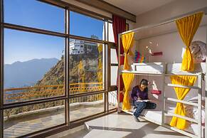 goSTOPS Mussoorie Picture Palace - Hostel