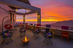 goSTOPS Mussoorie Picture Palace - Hostel