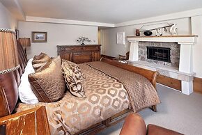 Beaver Creek Pines 4 Bedroom Ski in, Ski out Vacation Rental With Rest