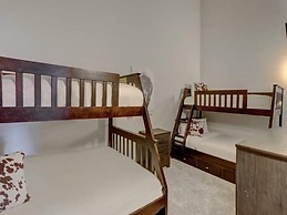 4 Bedroom Ski in Condo Only One Block From Historic Downtown, Shopping