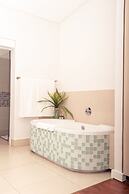 Newkings Boutique Hotel