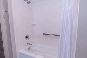 La Quinta Inn & Suites by Wyndham Corpus Christi Southeast