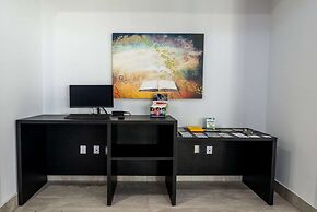 La Quinta Inn & Suites by Wyndham Corpus Christi Southeast