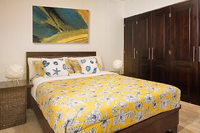 Playa Laguna Beach Condos