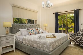 Playa Laguna Beach Condos