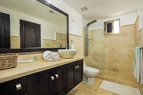 Playa Laguna Beach Condos