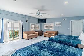 Boardwalk Sand & Surf Inn Oceanfront