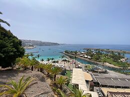 Sunset Balcony With Ocean Views and Pool Access