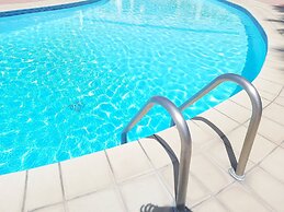 Central Apartment With Sea Views