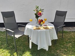 Central Apartment With Sea Views