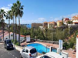 Central Apartment With Sea Views