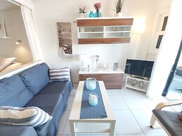 Central Apartment With Sea Views