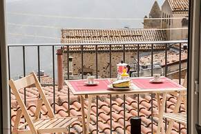 Casa Alesina - Balcony on Tusa